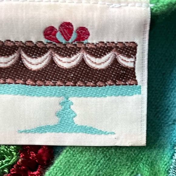 Cake Couture Embroidered Top size Small - Picture 6 of 6